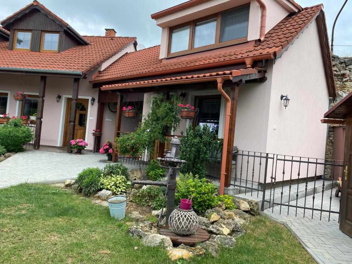 "Na Skale " Apartment In Center, Free Parking Bojnice Esterno foto