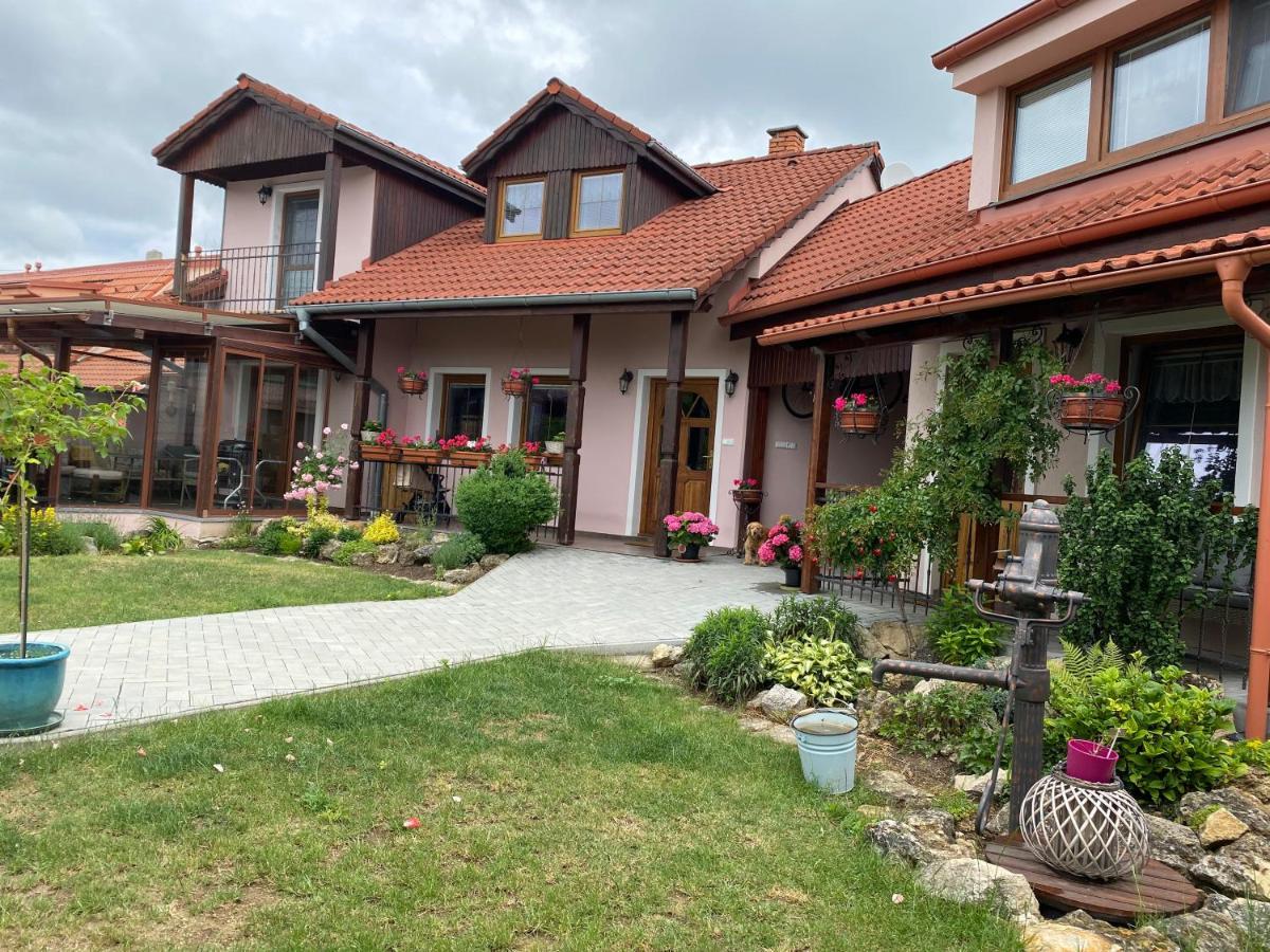 "Na Skale " Apartment In Center, Free Parking Bojnice Esterno foto